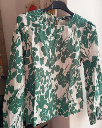 Camicia Shein bianca e verde.