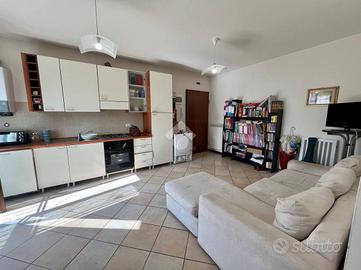 3 LOCALI A ALTOPASCIO