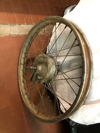 Ruota moto d’epoca a 10 euro