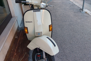 Vespa piaggio 200 E