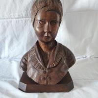 busto in legno