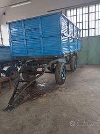 Rimorchio ribaltabile