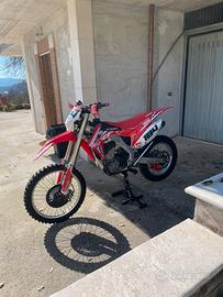 Honda CRF 250 enduro con targa