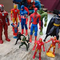 Modellini supereroi da collezione 
