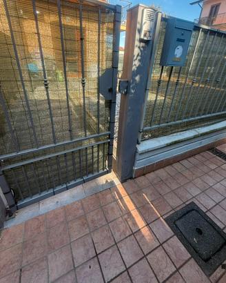 Appartamento semi indipendente con giardino