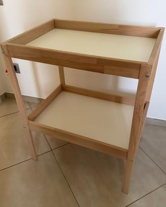Fasciatoio di legno per neonati