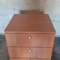 Comodino 3 cassetti in legno 50x50