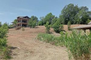 Rustico / Casale di 400 m² con più di 5 locali e b