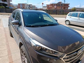Hyundai Tucson 1.7 CRDi Aut. 2017  108000km €12000
