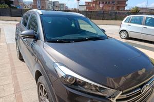 Hyundai Tucson 1.7 CRDi Aut. 2017  108000km €12000