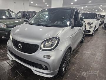 NUOVA SMART FORFOUR BRABUS STYLE EXCLUSIVE EDITION