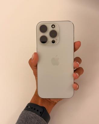 Iphone 15Pro 128GB Bianco-come nuovo,Batteria 100%