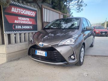 Toyota Yaris 1.5 Hybrid 5 porte Business