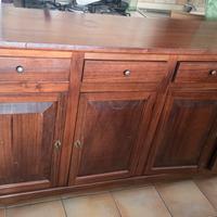 Mobile in legno in perfette condizioni 