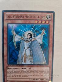 lyla stregona fedele della luce yu gi oh