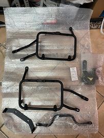 Coppia supporti valige Givi per Moto Guzzi Stelvio