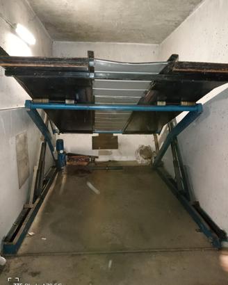 elevatore per auto