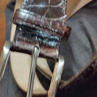 Cintura in coccodrillo.