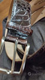 Cintura in coccodrillo.