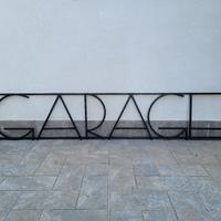 scritta GARAGE in ferro