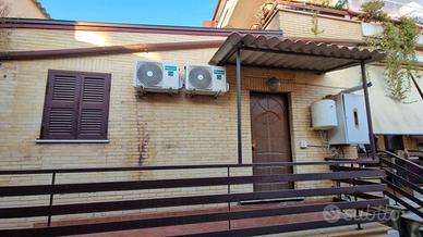 Magliana bilocale arredato con balcone