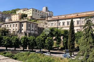 2 LOCALI A SORIANO NEL CIMINO