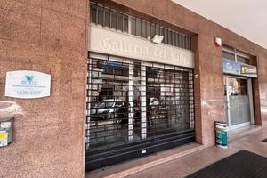 NEGOZIO A LEGNANO