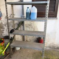 Scaffale per cantine