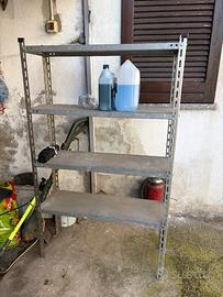 Scaffale per cantine