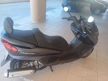 MAJESTI 250