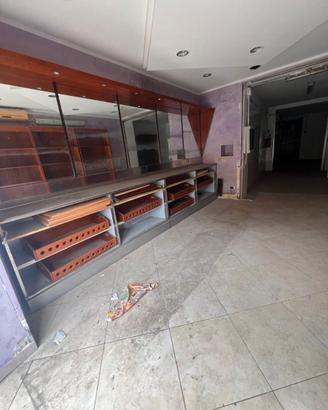 Locale zona Cantieri Navali/ Acquasanta