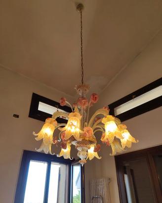 Lampadario rosa in vetro di Murano