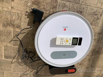 Robot Aspirapolvere e lavapavimenti