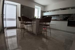 Semindipendente con giardino e garage