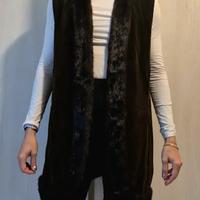 Gilet con bordo pelliccia marrone