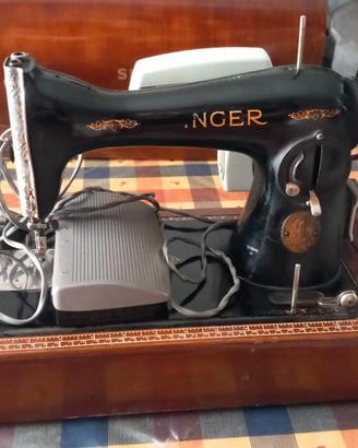 MACCHINA DA CUCIRE SINGER,MODELLO 66K
