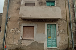 Casa 90mq a 2 piani,5 stanze+balcone+cortile