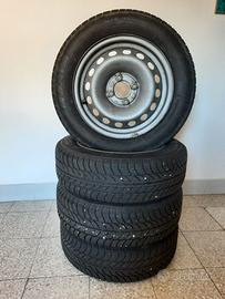 Ruote complete con gomme invernali 175 65 14