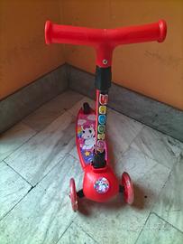 Monopattino bambini che si illumina