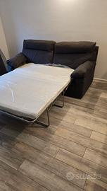 DIVANO LETTO 