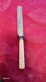 Antico coltello inglese in Sheffield manico osso