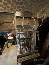Riempitrice acciaio inox 4 ugelli