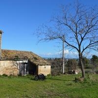 Casolare e terreno con vista sul mare - R46