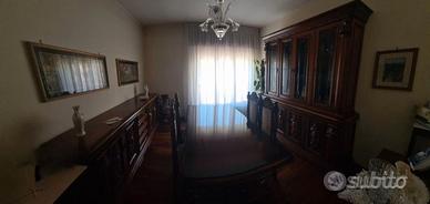 Camera da pranzo classica