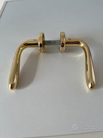 Maniglie per porte e finestre