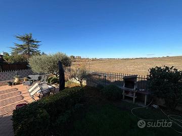 Villetta a schiera di 120 m² con 3 locali a Roma