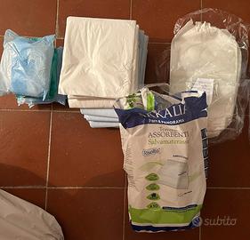 Kit completo di pannolini, garze e traverse