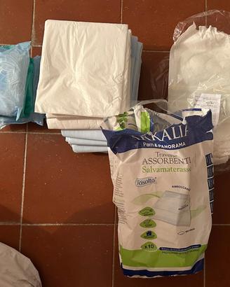 Kit completo di pannolini, garze e traverse