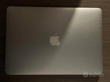MacBook Air 13” A1466 – Per ricambi o riparazione