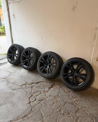 4 Gomme Invernali 225/45 R17 con Cerchi in Lega